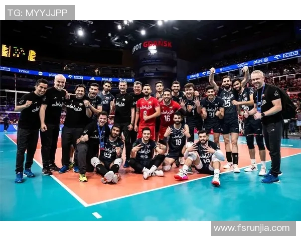 重庆排球队以84分领跑奥运会积分榜展现强大实力与团队合作精神