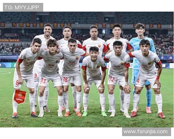 重庆足球队个人能力强劲排行榜中荣登第二名 重庆足球队个人能力强劲排行榜中荣登第二名